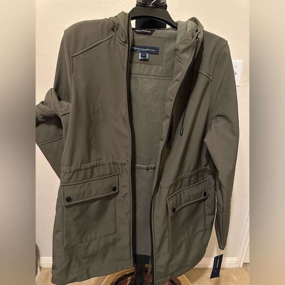 French Connection women Olive Raincoat with Hood. Size Large. NWT. - Picture 12 of 14